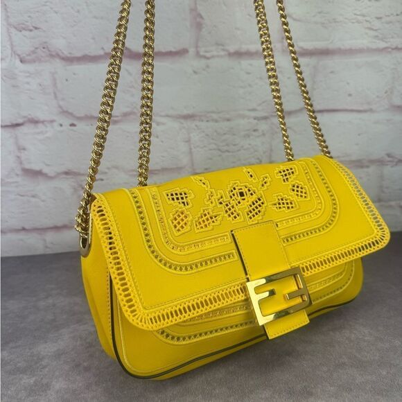 Fendi Lace Yellow Chain Baguette Shoulder Bag - Picture 2 of 16
